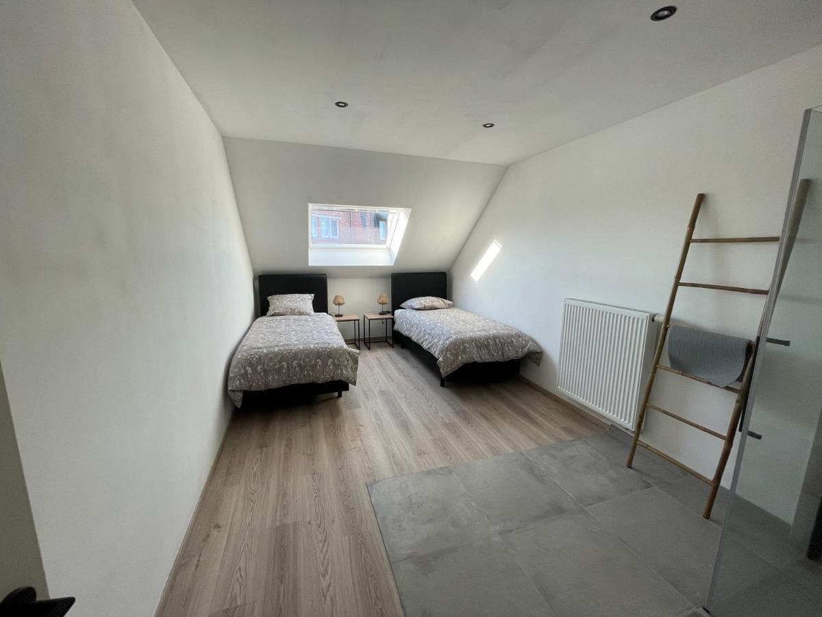 The 77 Work Or Holiday New Home Houthem Екстериор снимка