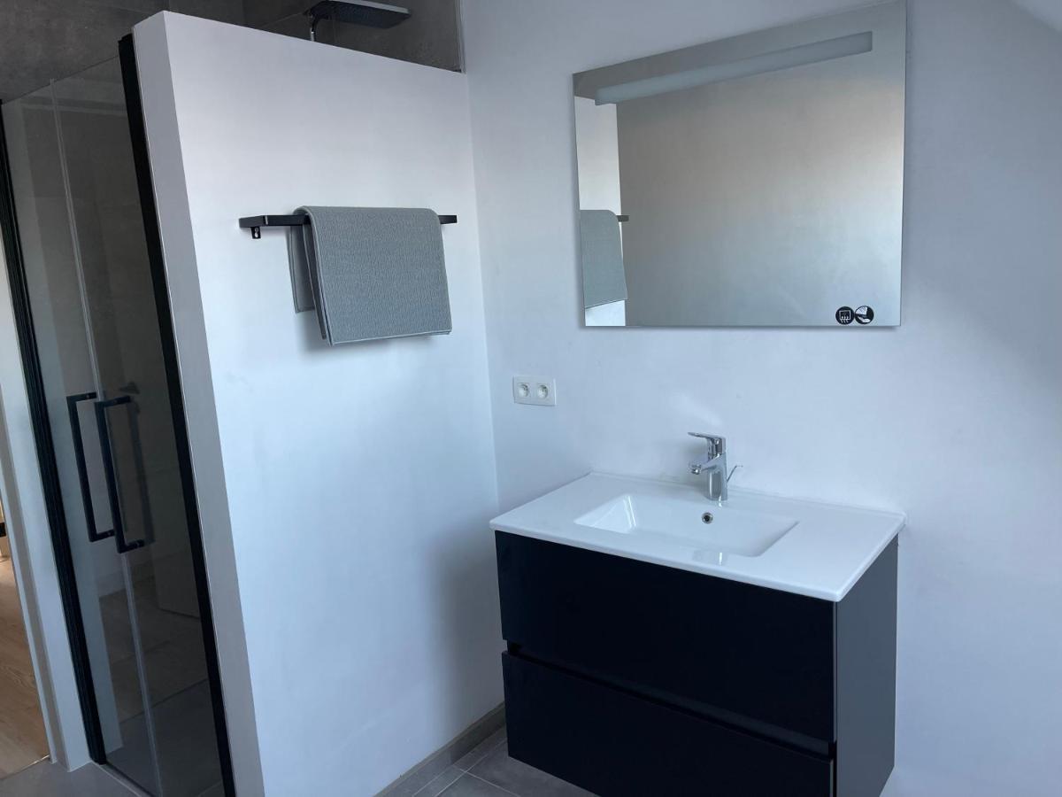 The 77 Work Or Holiday New Home Houthem Екстериор снимка